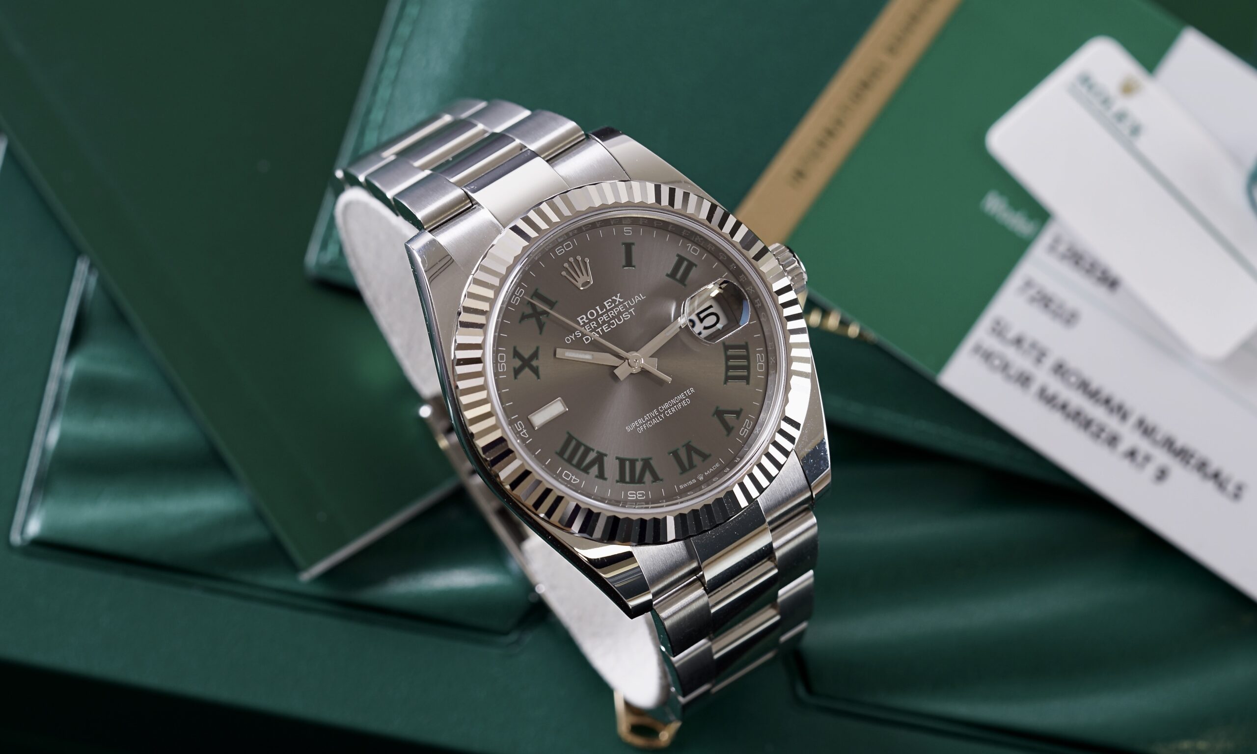 should-you-buy-a-new-or-pre-owned-rolex-watch-in-2021
