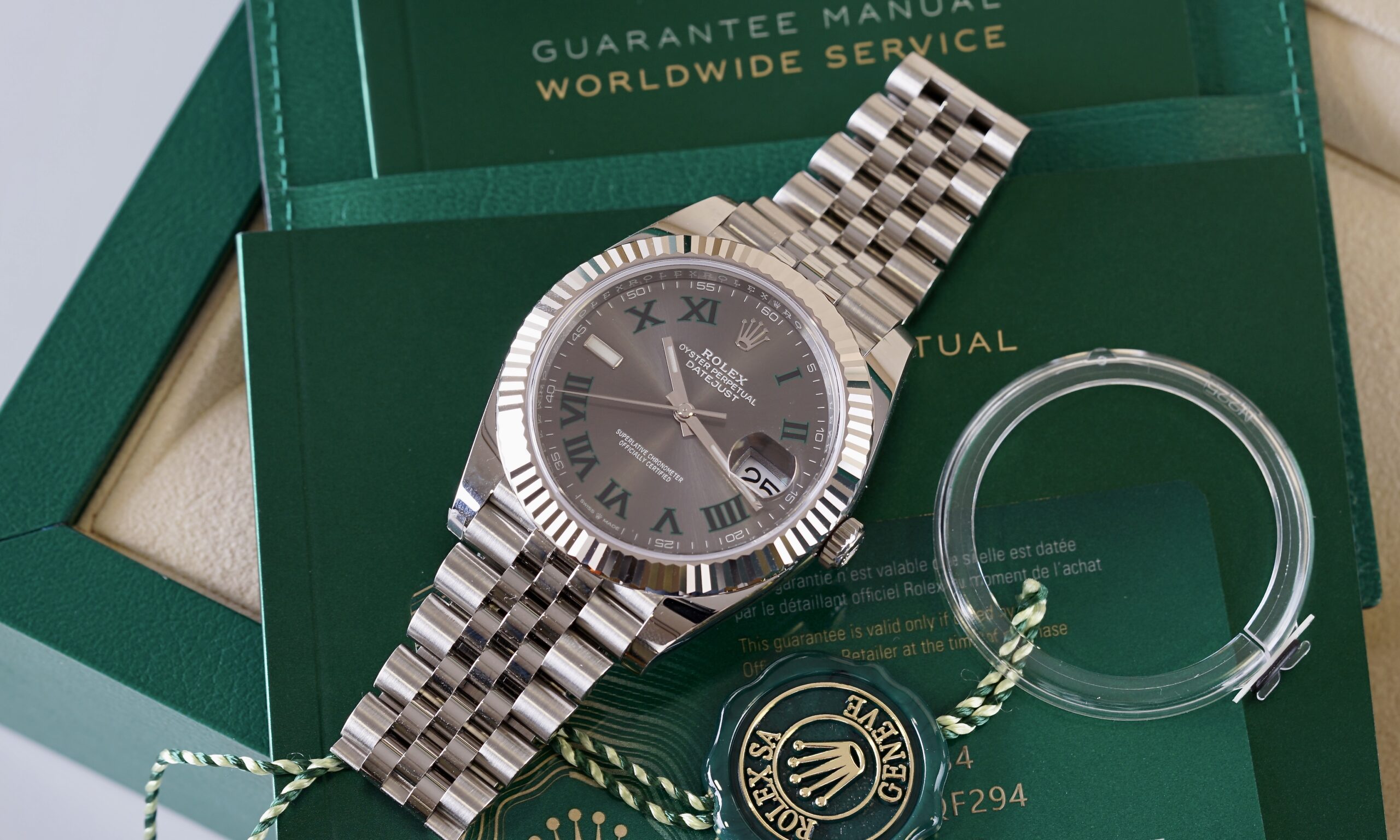 Alles over Tweedehands Rolex Horloges 6 Rolex Datejust Wimbledon 126334