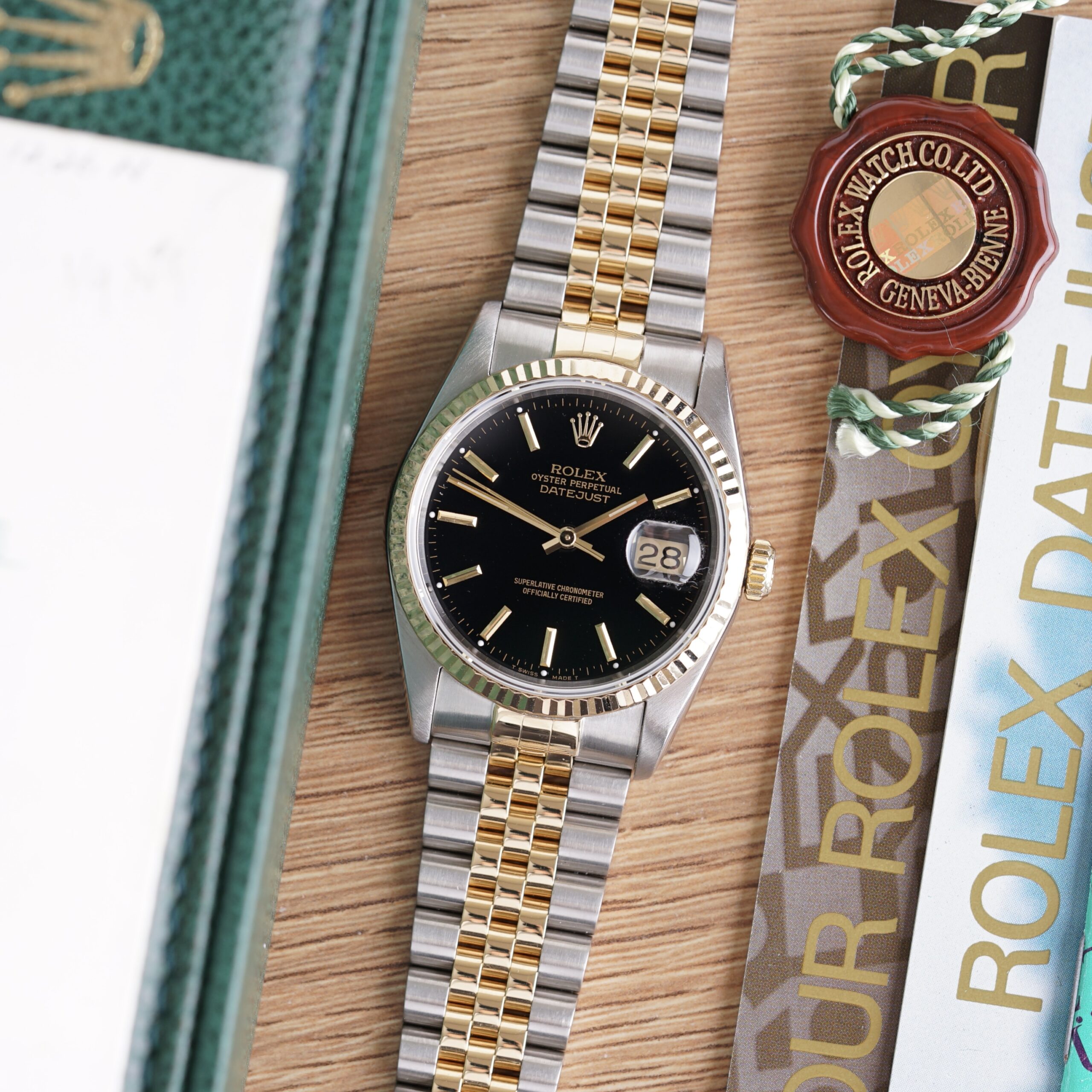 rolex-oyster-perpetual-datejust-black-16233-1991-full-set