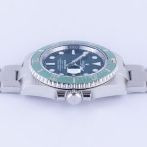 rolex-submariner-116610lv-2