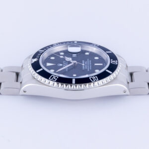 rolex-submariner-date-16610-4