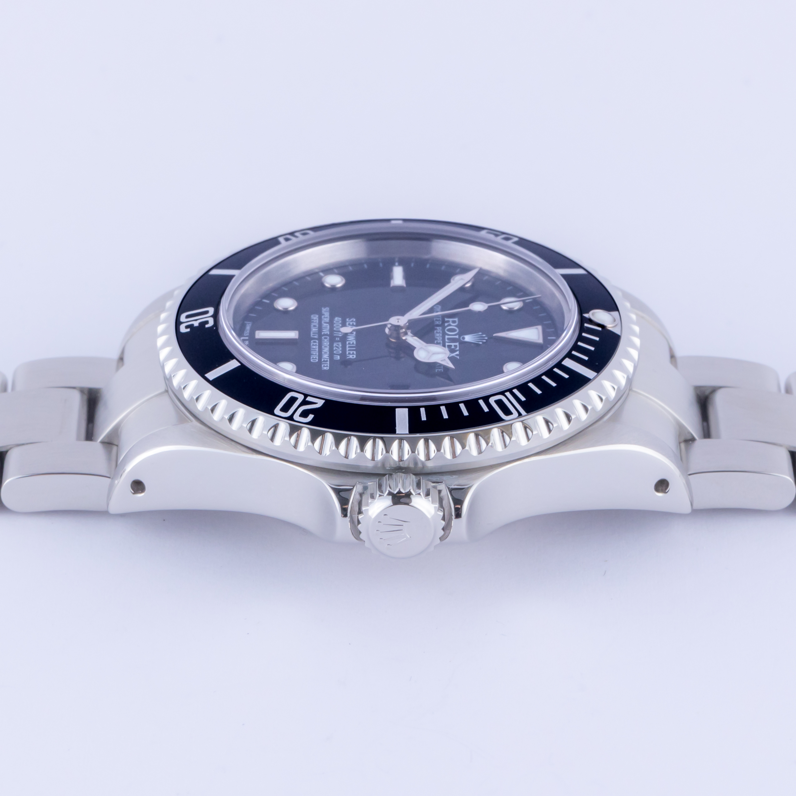 Rolex Sea-Dweller Black 16600 2000 (Full Set) 6 rolex-sea-dweller-16600-4