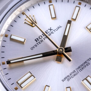 rolex-oyster-perpetual-124300-2