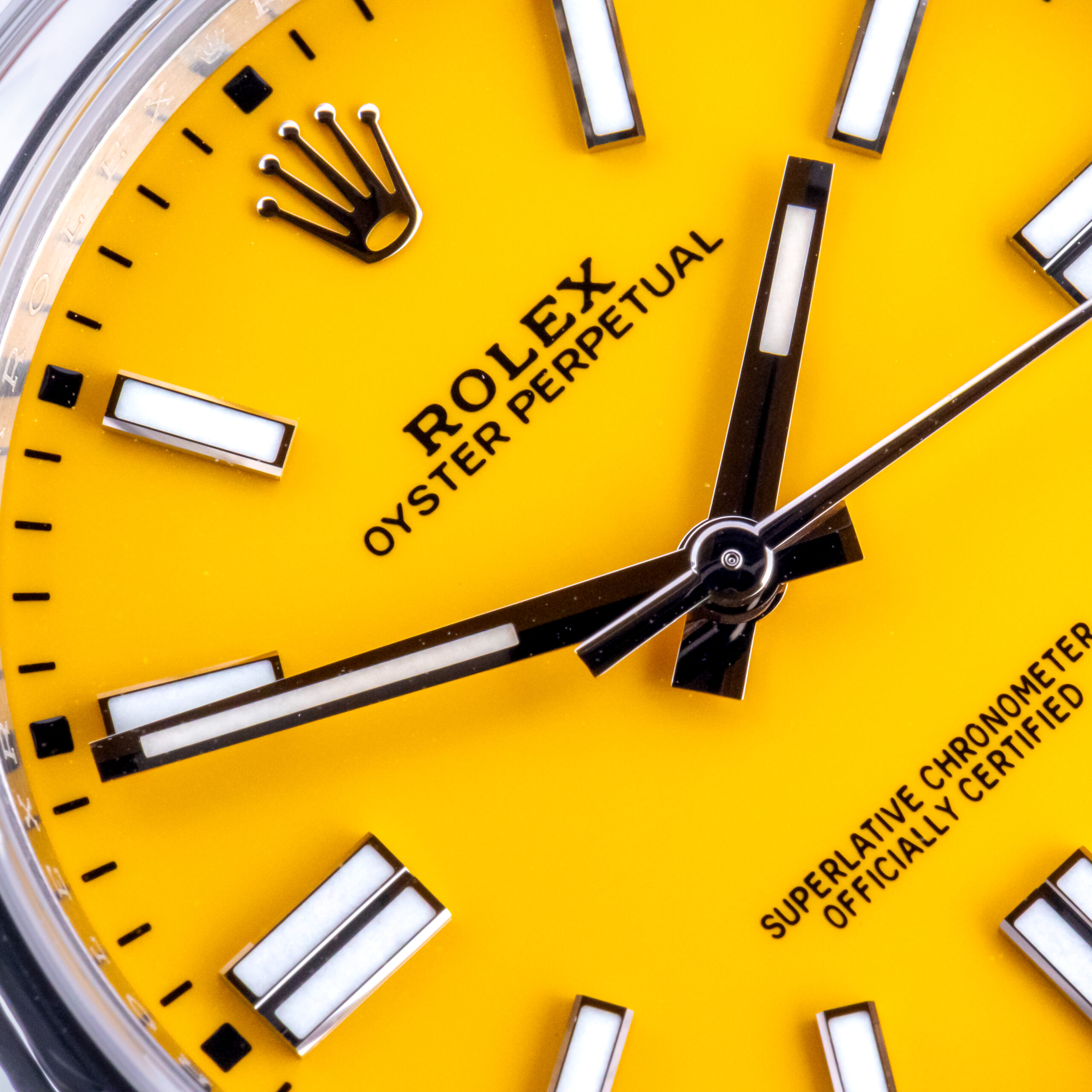 Rolex Oyster Perpetual Yellow 124300 2020 (Vollständiger Satz) 2 rolex-oyster-perpetual-124300-3