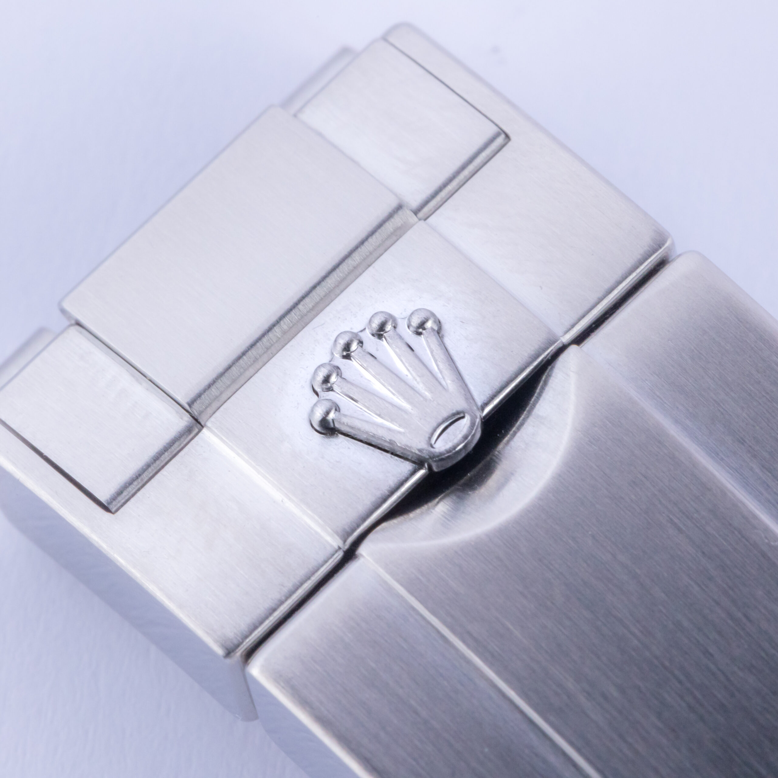 Rolex Submariner No-Date Black 124060 2022 (Full Set) 7 rolex-submariner-124060