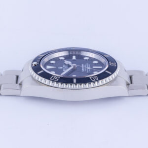 Rolex Submariner No-Date Black 124060 2022 (Full Set) 12 rolex-submariner-124060