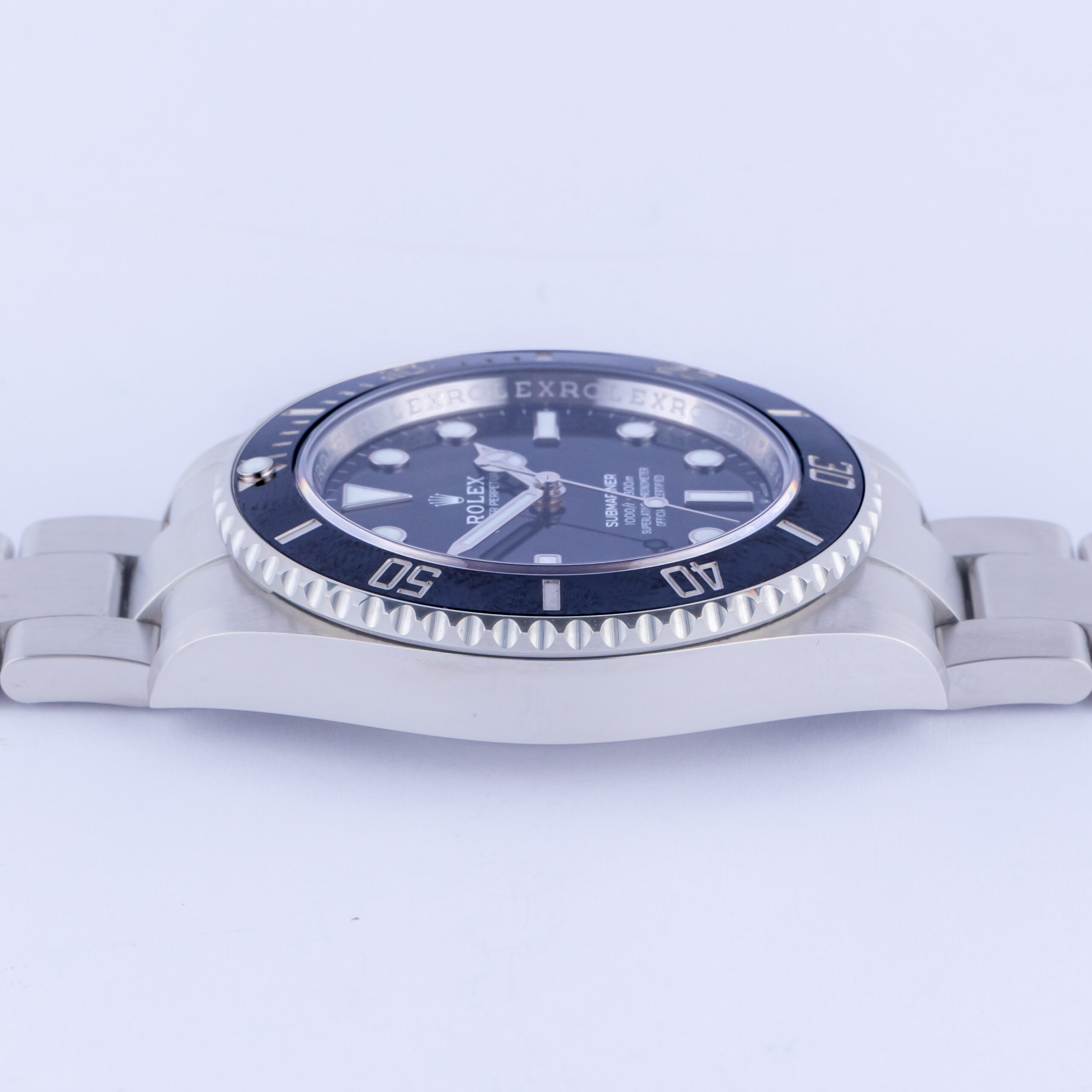 Rolex Submariner No-Date Black 124060 2022 (Full Set) 5 rolex-submariner-124060