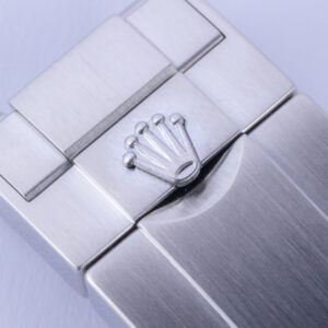 rolex-sea-dweller-126600-2