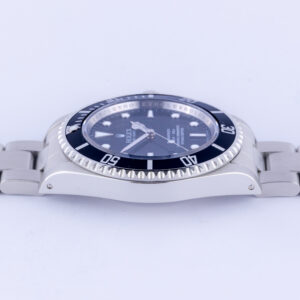 rolex-submariner-14060m-2