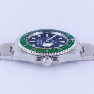 rolex-submariner-126610lv-10