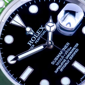 Rolex Submariner "Kermit" 16610LV 2005 (Full Set) 9 rolex-submariner-16610lv-4